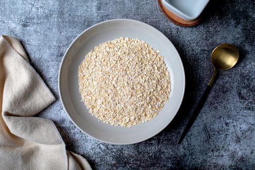½ cup of instant oats