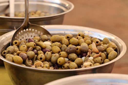 1 / 4 cup of oil (may be olive or sunflower)