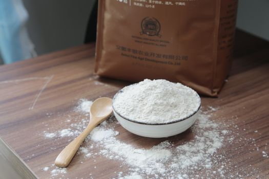1 cup of leudant wheat flour