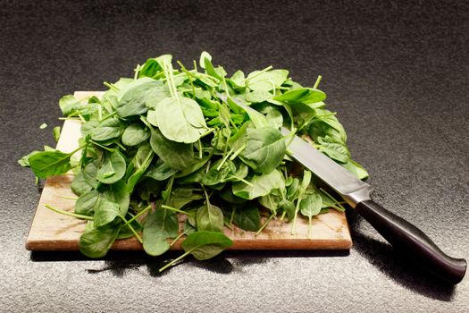 2 punches of fresh or frozen spinach