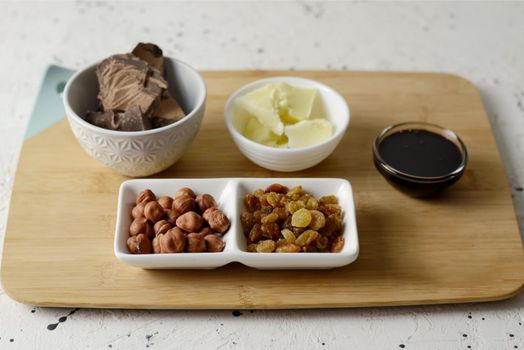 Optional if you like you can add minced nuts or raisins (delis left)