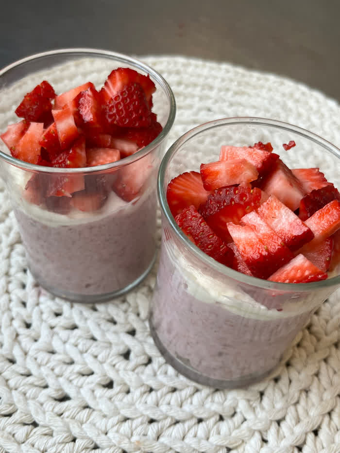 Avena nocturna de frutillas